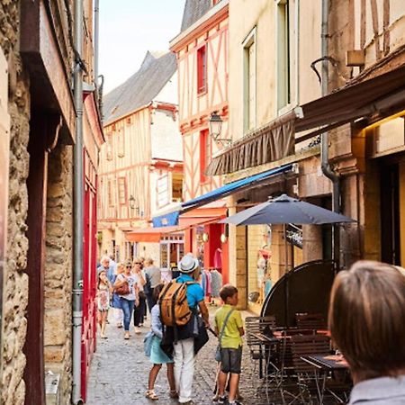 Studio Tout Confort Avec Vue Cathedrale A St Patern Vannes-Centre Daire Dış mekan fotoğraf