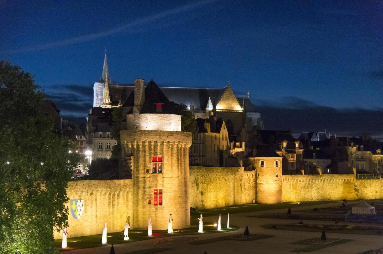 Studio Tout Confort Avec Vue Cathedrale A St Patern Vannes-Centre Daire Dış mekan fotoğraf